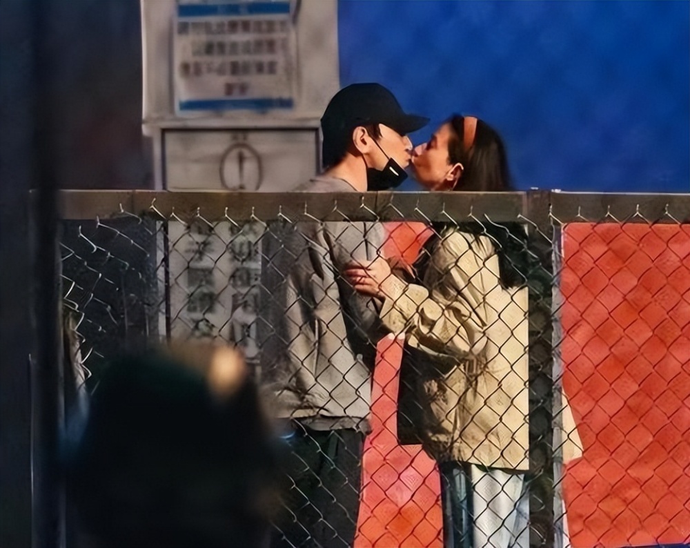 王一博当老板,林书豪宣布已婚,高圆圆夫妇街头亲吻,春节喜事多_腾讯