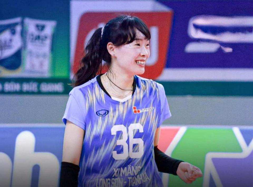 陈佩妍伤退金烨结束越南之旅回国蔡晓晴遭首败主帅略显固执