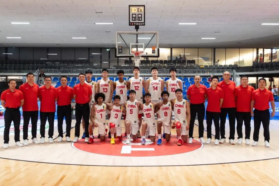 混血球员9中1！中国男篮惨败24分！被欧洲强队打爆了