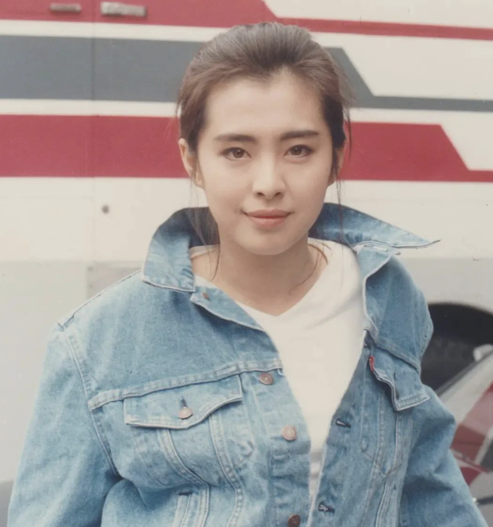 57岁王祖贤惊现大肚腩疑怀孕,本尊晒近照祝福学子力破传言