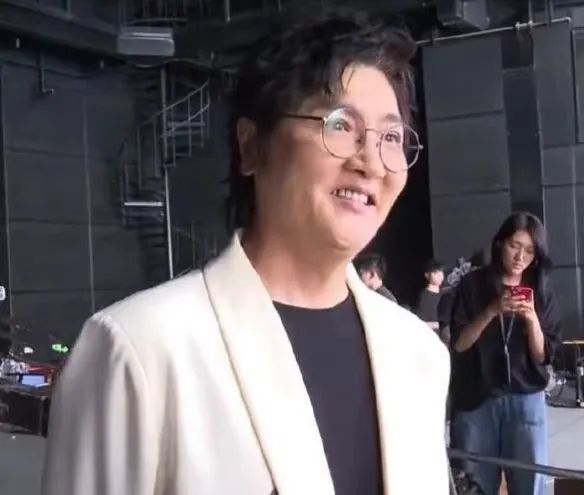以为胖其实瘦的7位明星，孙楠个高腿细，林俊杰秀腹肌获赞_腾讯新闻