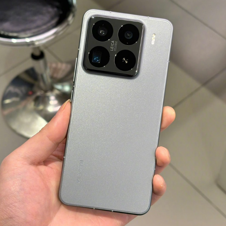 小米“舍弃”高利润，16GB+512GB暴跌2129元，2K屏+6100mAh+120倍变焦_腾讯新闻