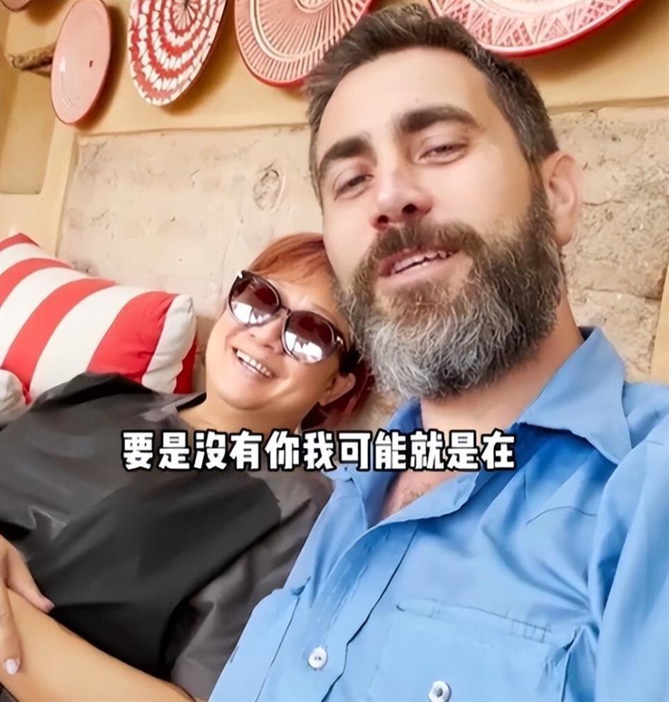美国演员曹操，来中国发展30年，娶北京姑娘，如今成人生赢家_腾讯新闻