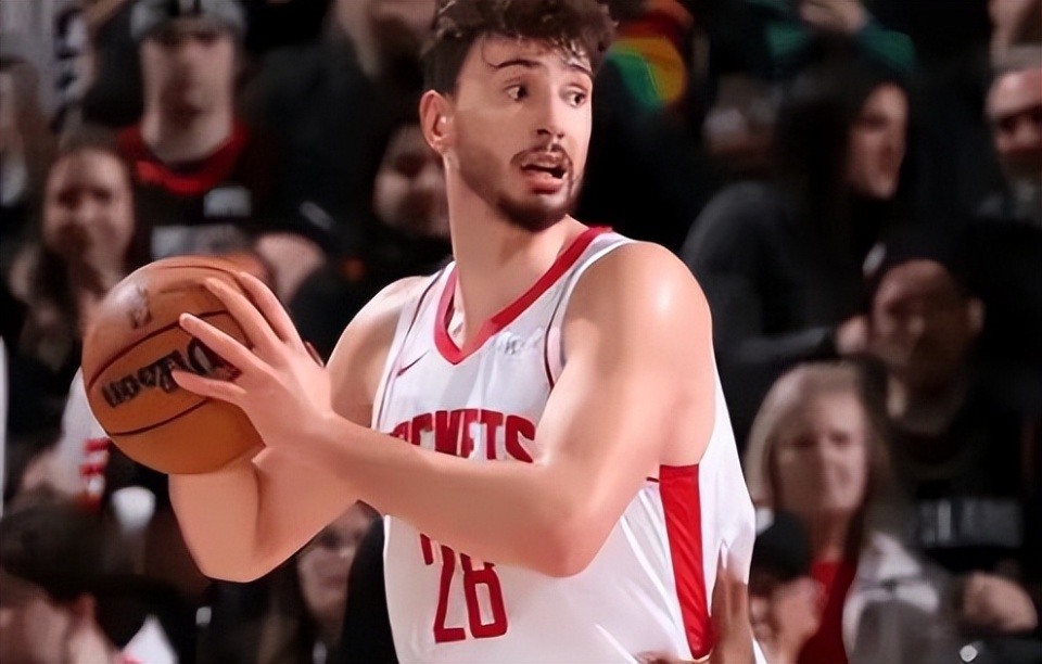 美媒评新赛季至今10大球星：约基奇场均三双仅第6，小里34+10第三