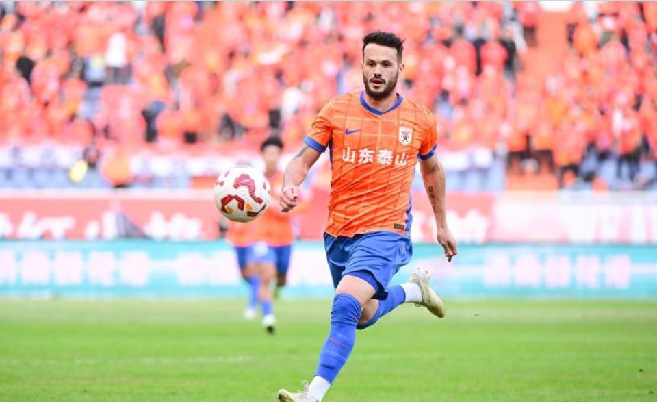 泰山险胜锁定第五 瓦科25球剑指金靴 国安4-0大胜法比奥爆发造悬念