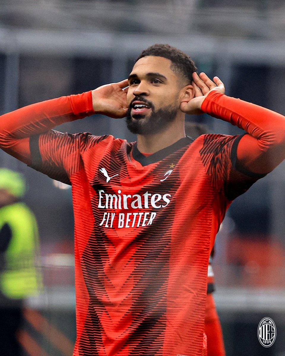 蓝军旧将双响,一战比肩卡卡,ac米兰血洗雷恩,晋级无悬念