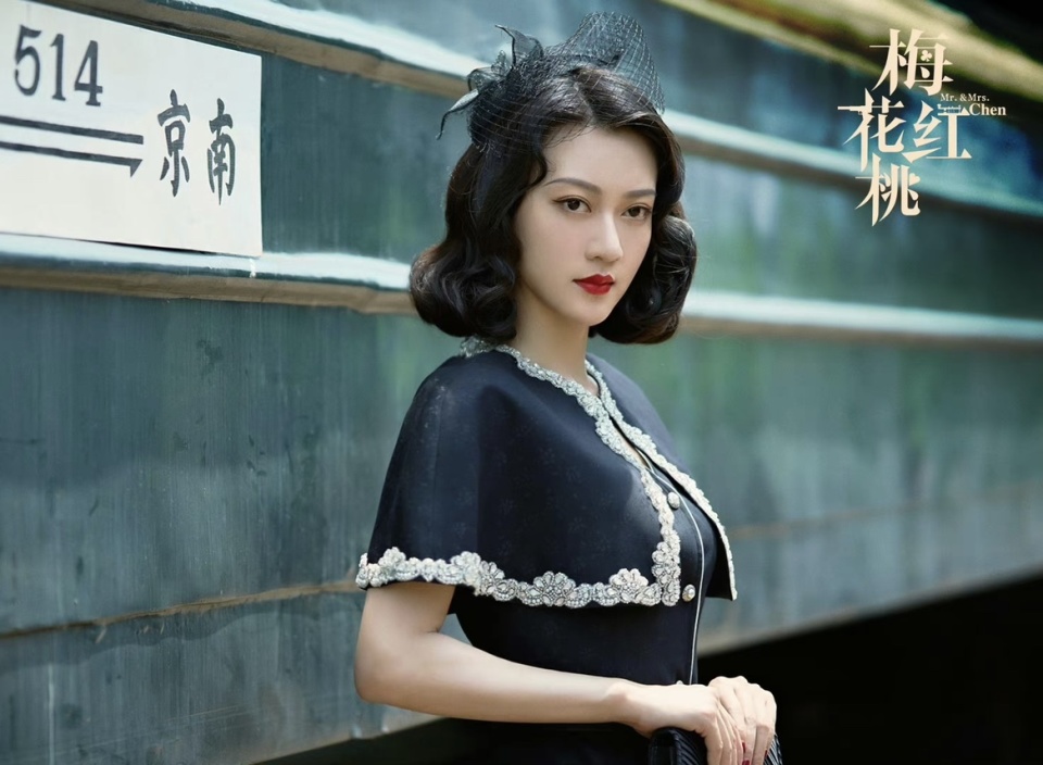 有人说,逯恣祯性感火辣的身材,却配上了一张"禁欲"的脸,这种反差很大