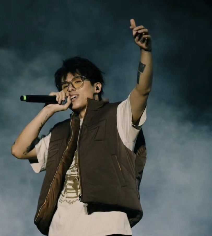 129万捐给志愿军老兵法老的解释太圈粉网友祝他长命百岁