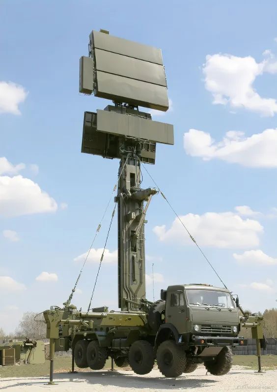 俄军低空警戒雷达被乌克兰无人机攻击,价值550万美元性能不错
