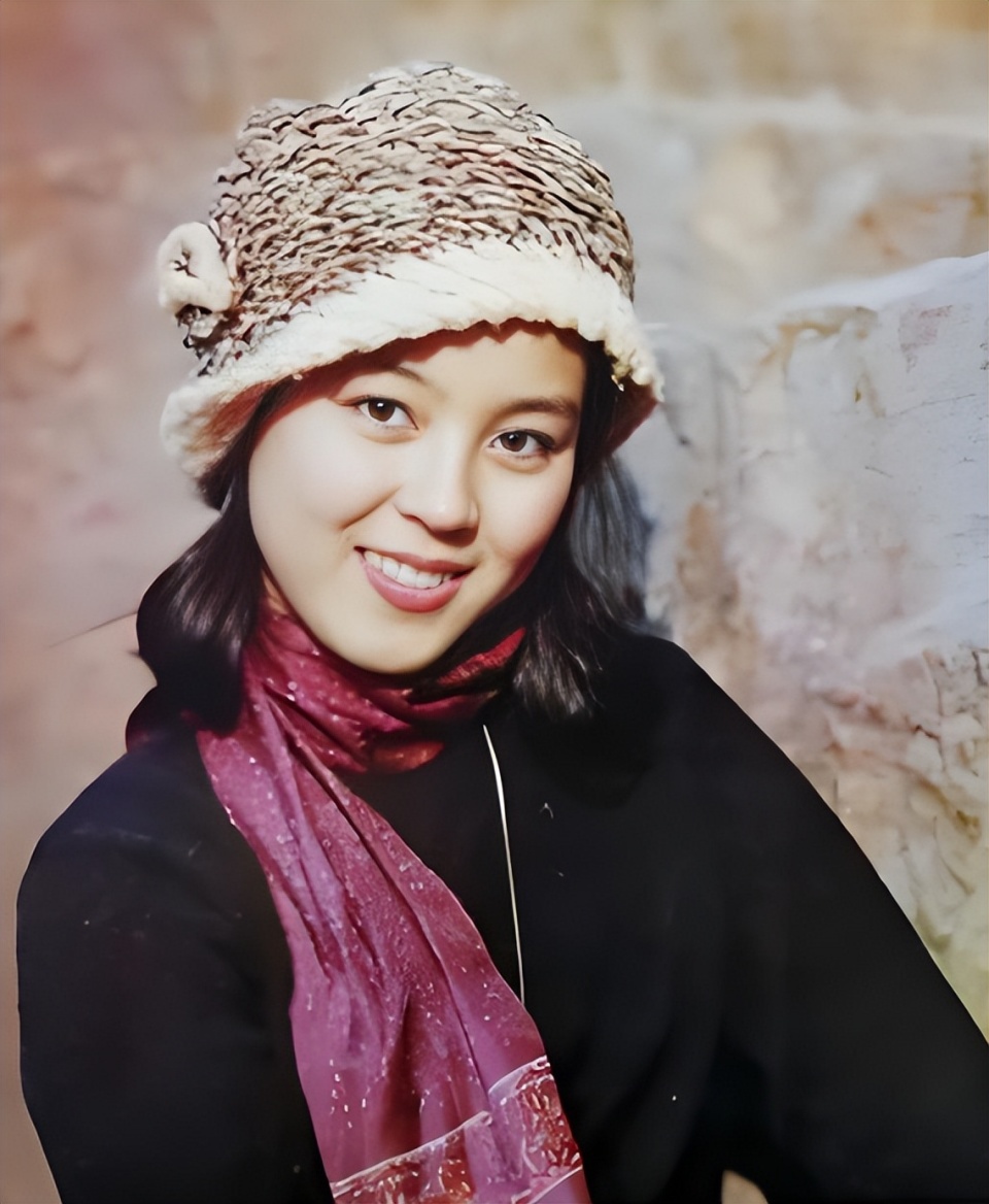 揭秘《青春万岁》幕后故事，两大美女争演杨蔷云，张闽演郑波也属意外_腾讯新闻