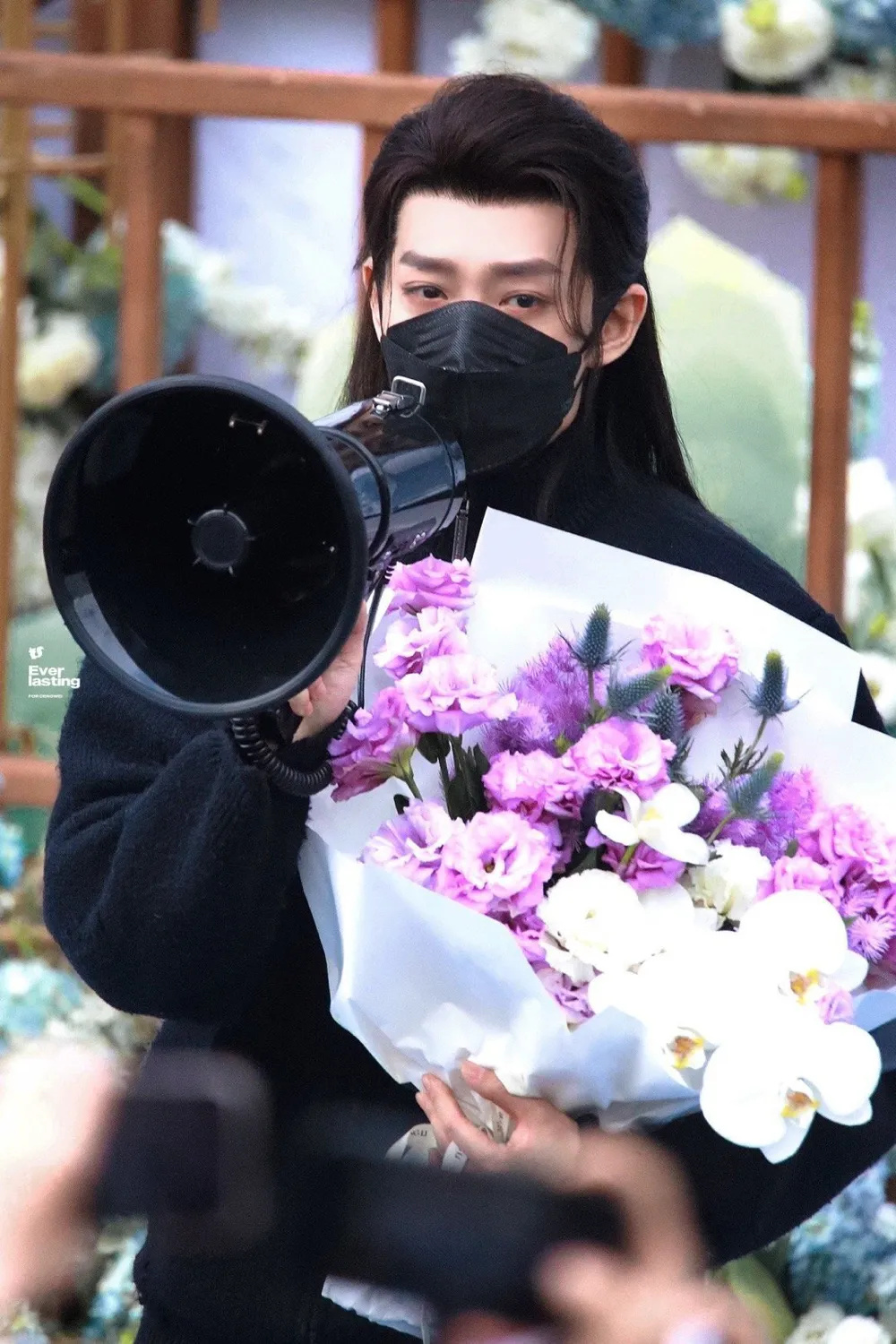 有树》,邓为也非常看重这部剧,开机和杀青仪式上,看到粉丝的热情应援