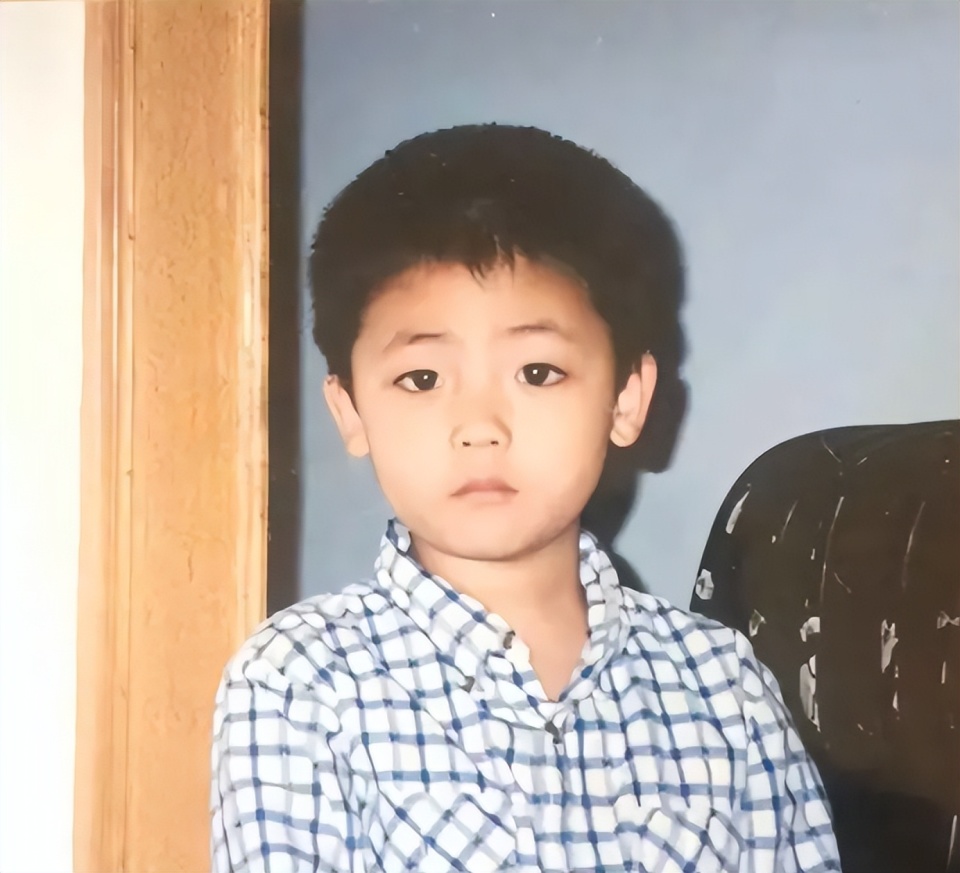 《异人之下》侯明昊:曾凭小鹿晗出圈,却屡遭连累 | 晚八点娱闻