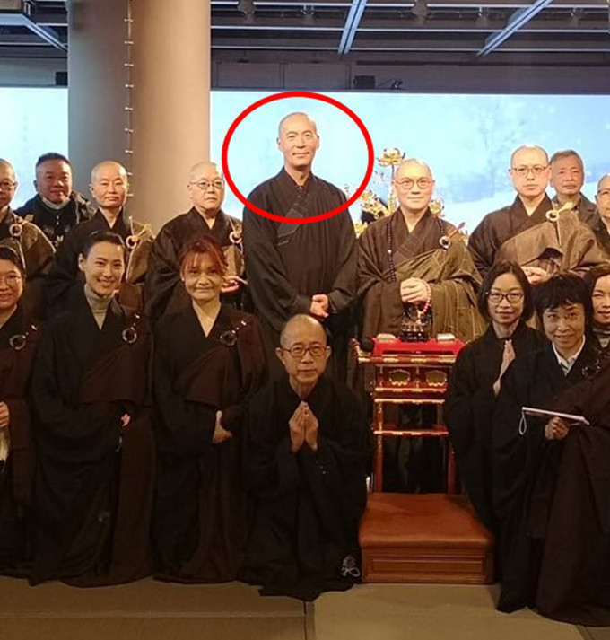 梁洛施穿尼姑服参加活动,周海媚前男友罕露面,出家13年慈眉善目