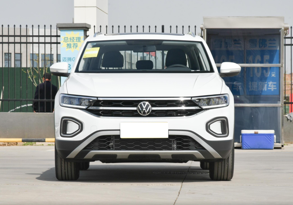 大众小途锐上市很气派豪华设计去年引擎仅13万