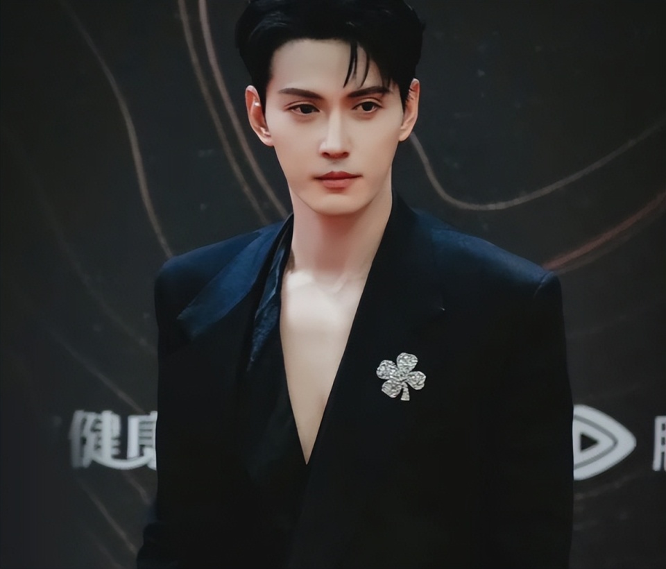 38岁徐正溪宣布退圈,一周前还在规划接戏,被猜与婚姻有关_腾讯新闻