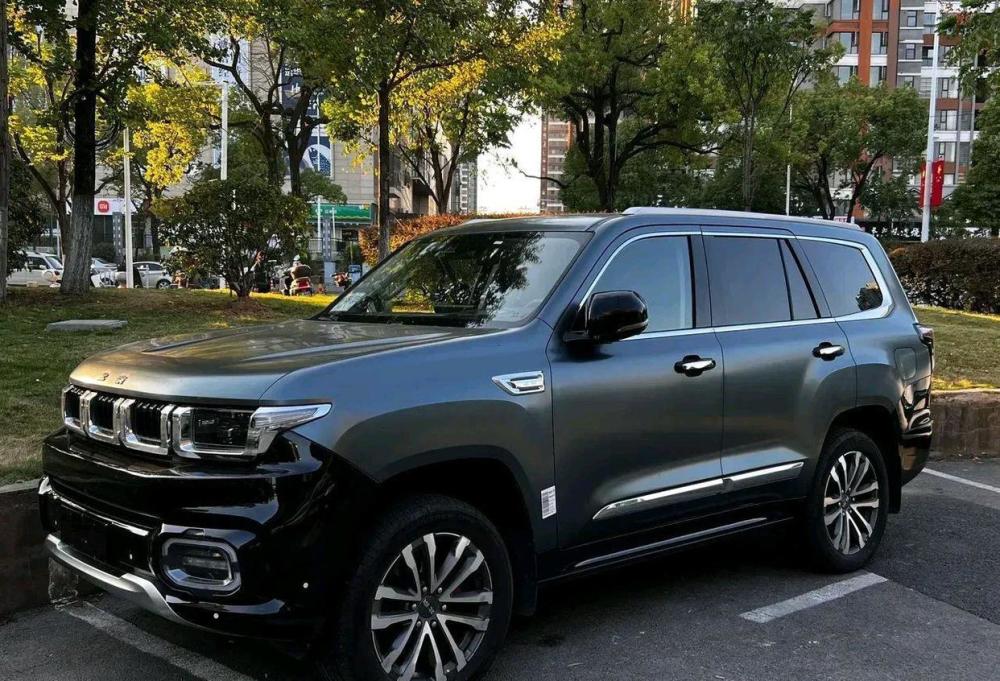 偶遇"bj60"黑武士,强大气场可媲陆巡,起步价24万能预定爆款?_腾讯新闻