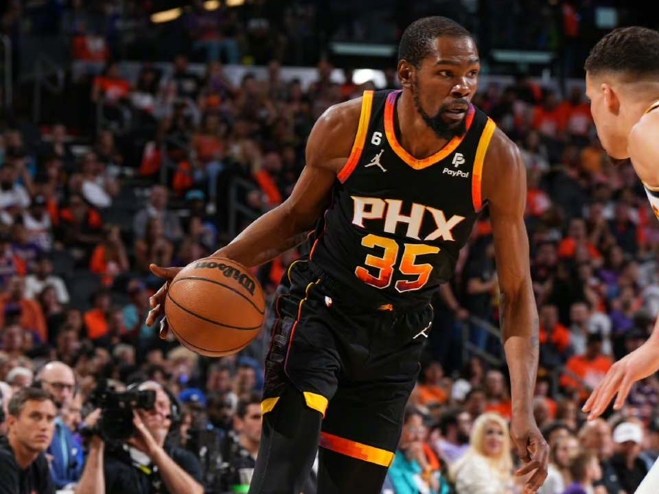 太阳出局杜兰特主动揽责投篮表现糟糕高风险真没伴随高收益