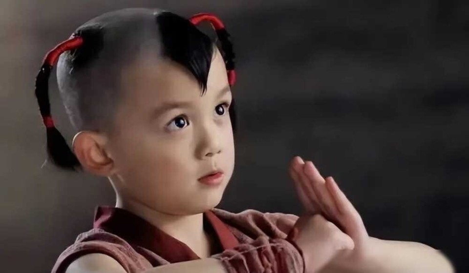 吴磊6岁到24岁颜值变化,小时候很可爱,长大后帅出了气场_腾讯新闻