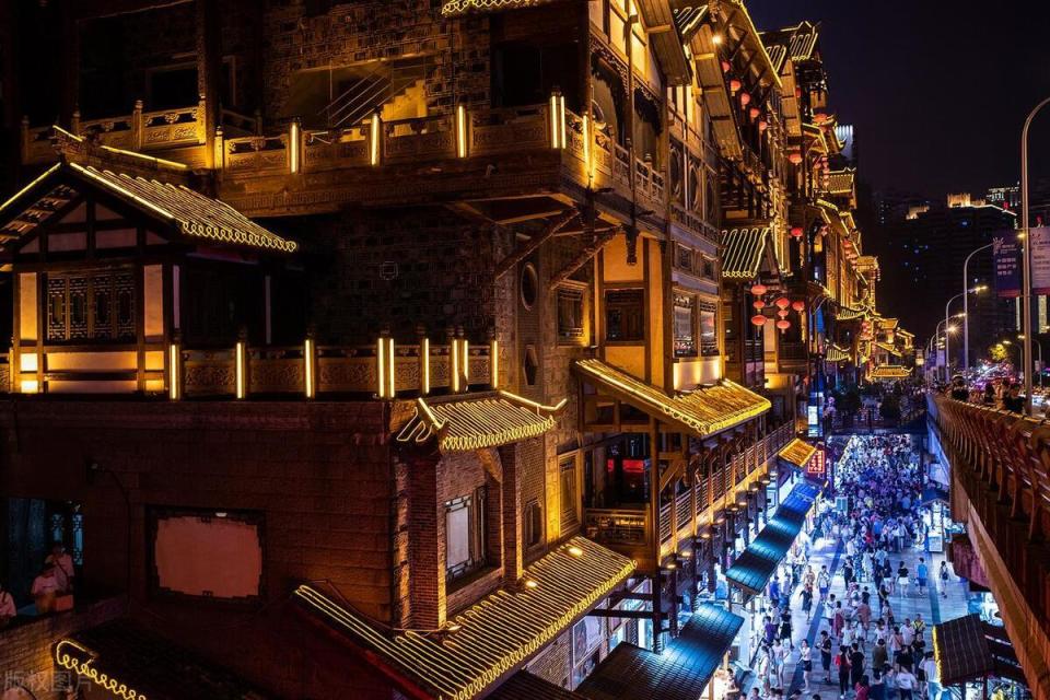 重庆和武汉都常去,武汉文旅为何没有重庆那么火?