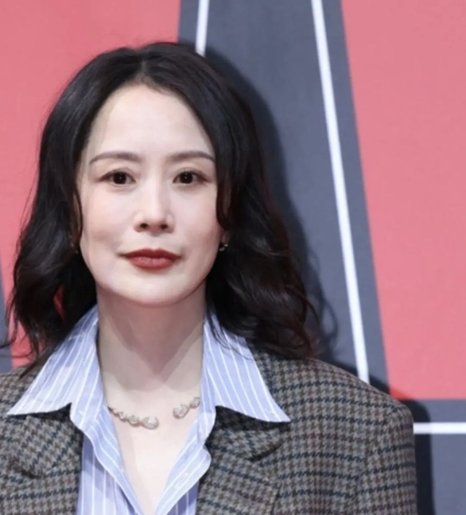 47岁海清的近照生图,治好了我的容貌焦虑_腾讯新闻