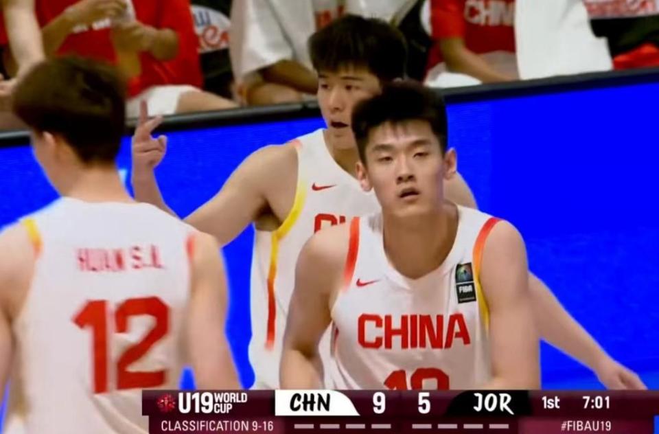 中国U19男篮19分大胜，张博源22+8陈家政17+6，杨溢17次助攻！