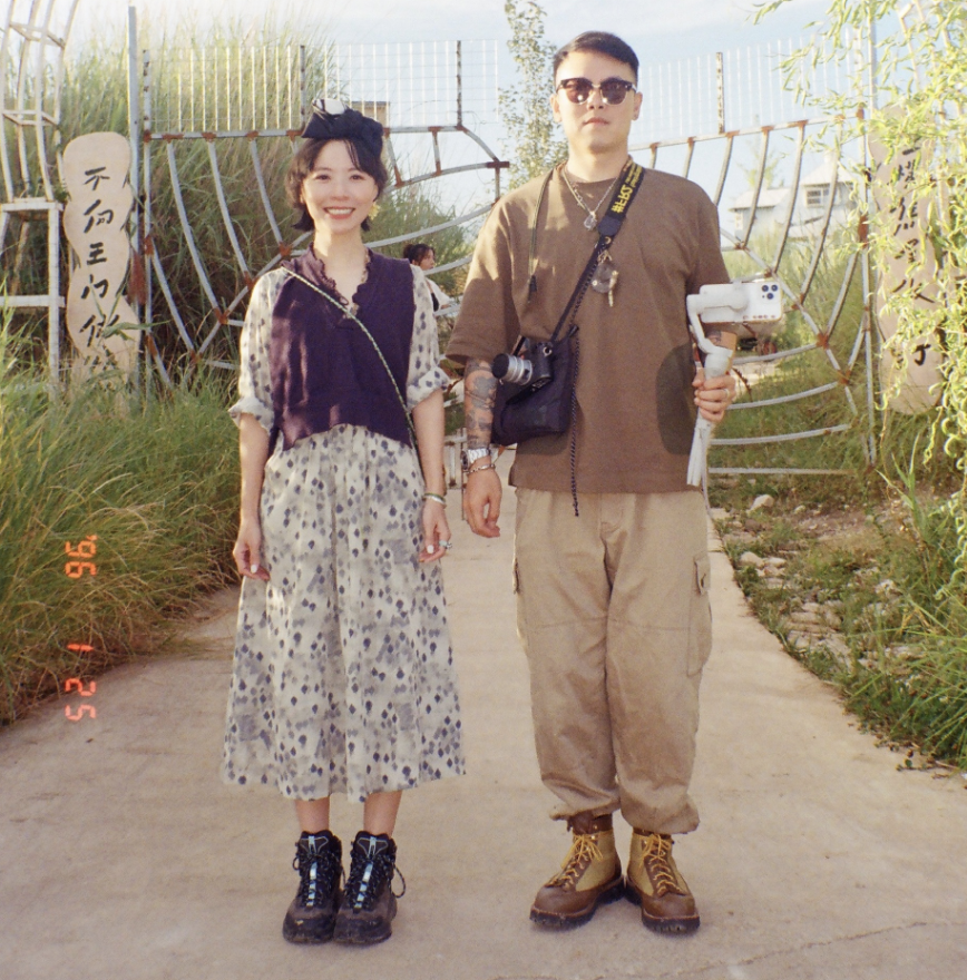 黄雅莉零点为丈夫庆生向老公送上香吻相爱超18年感情仍甜蜜