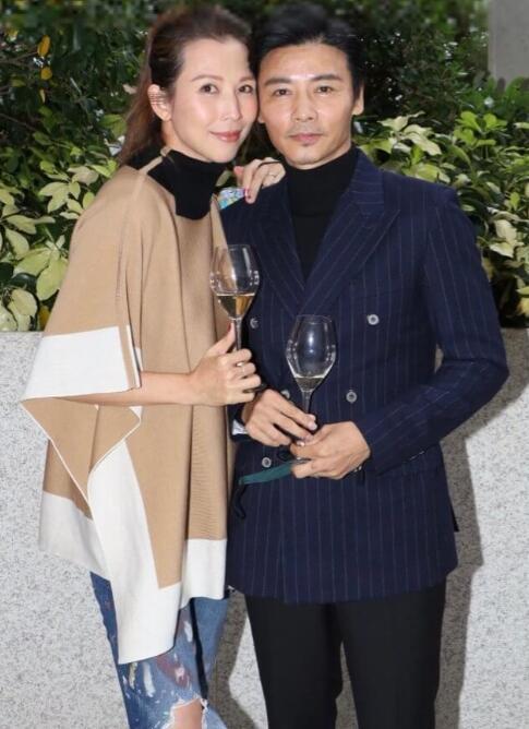 杨盼盼女儿大婚,婚礼现场曝光,赵雅芝罗家英钱小豪等到场祝贺_腾讯