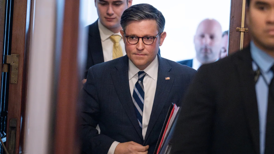 美国众议院议长约翰逊面临罢免风暴政治生涯悬于一线