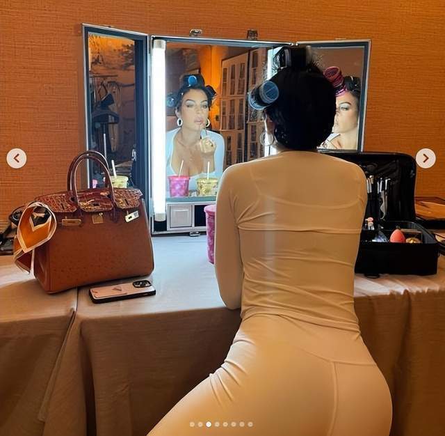 乔治娜霸气回应情变晒辣照秀丰腴身材无声胜有声c罗选择沉默