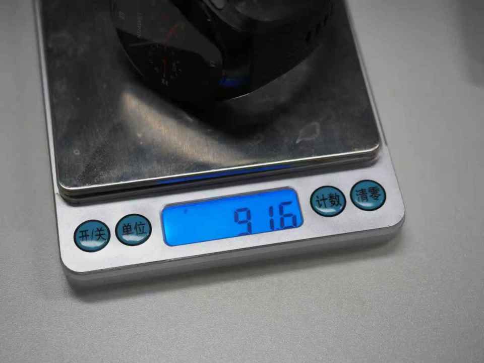 华为WATCH 5测评：材质多样，46mm苍穹黑版本实测重量91.5克