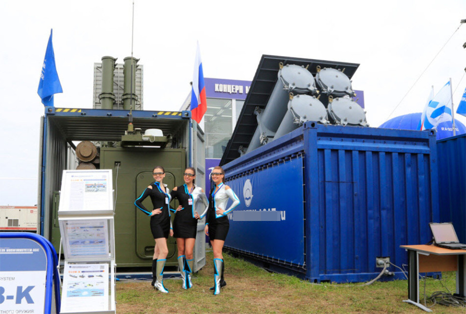 ���ǡ�ս����װ�佢���״��� ���й����˷�ͷ