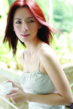 新加坡女星郑秀珍:何仙姑,东方不败很惊艳,破产后努力重生