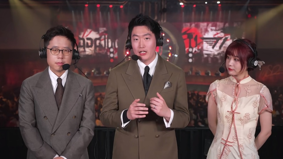 LPL世纪大和解！王多多重回决赛，解说天团诞生，Uzi搭档Rookie_腾讯新闻