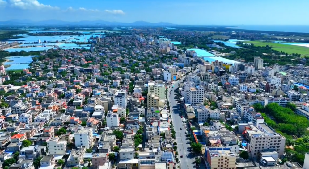 海南有个"不起眼"的小镇,距九所15公里,气候好消费低适合旅居