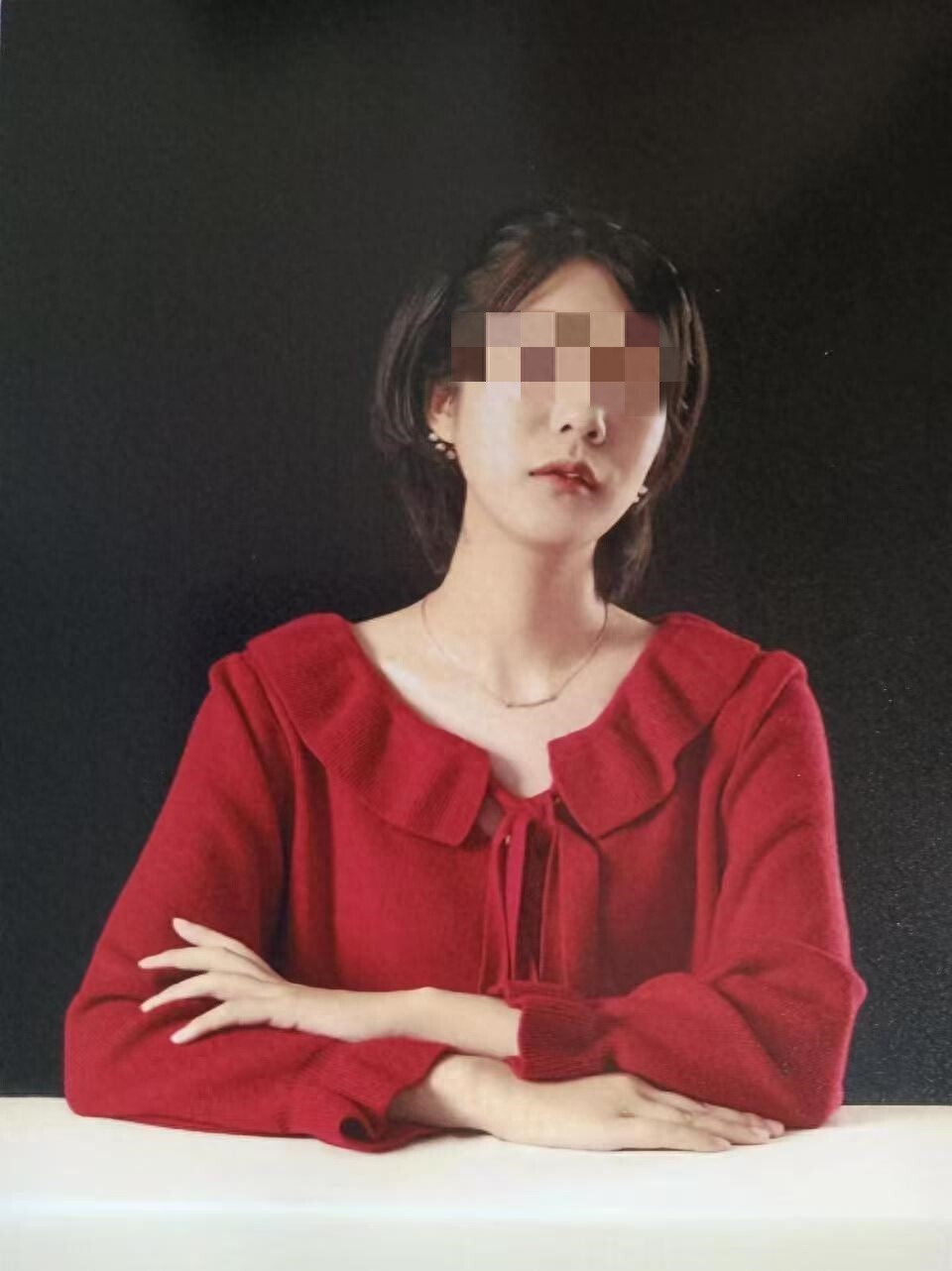 在家中被捅10刀身亡，成都女子被邻居杀害案将开庭