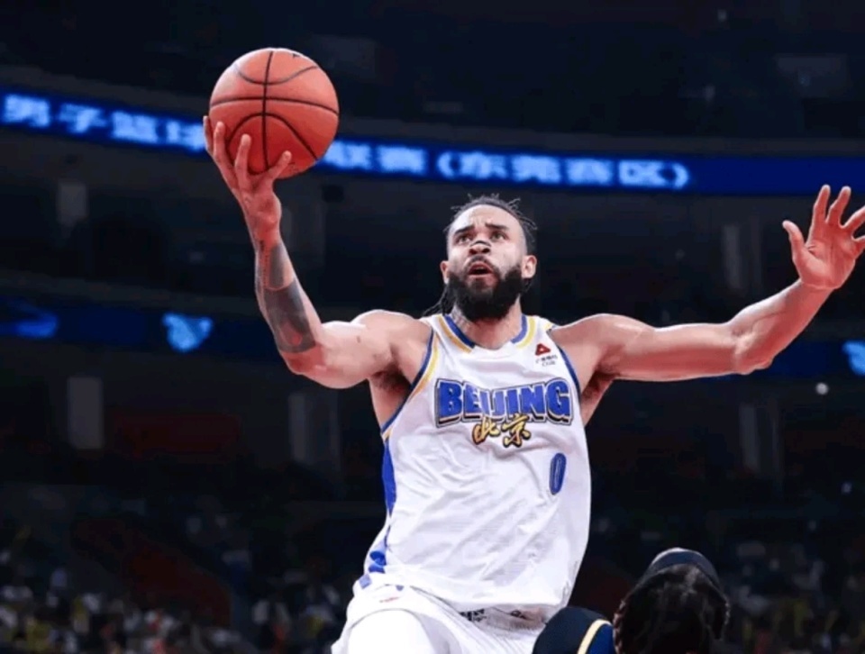 11分鐘4失誤！麥基職業態度堪憂，許利民真不會用，CBA大殺器成笑話