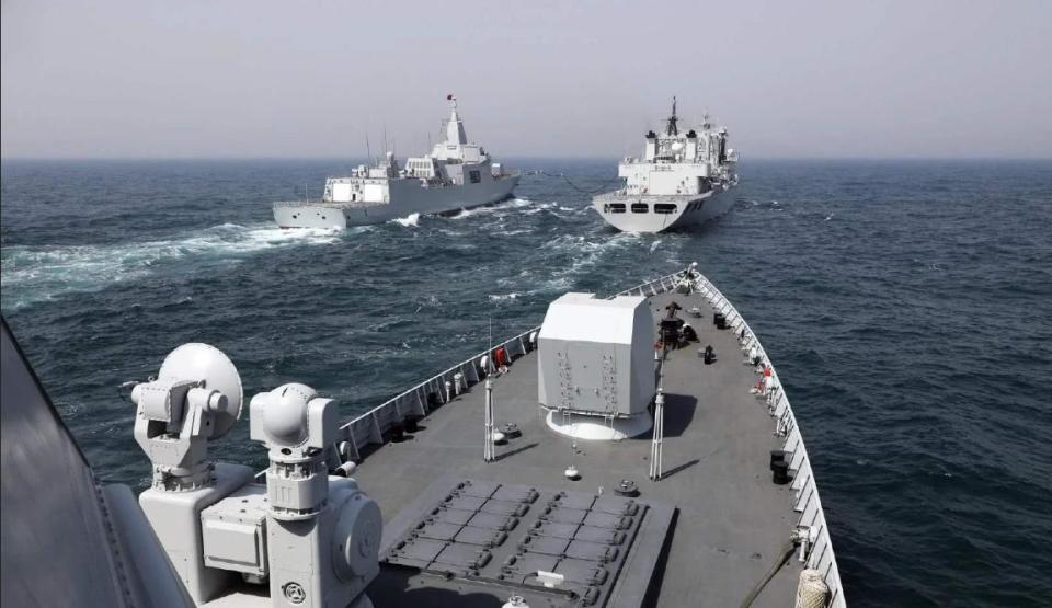 第10艘055型"保定舰"下水,看齐另两大舰队,东海舰队等不及了_腾讯新闻