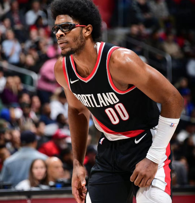 在场输56分21中4仅13分亨德森拉胯之战开拓者新核难扛大旗