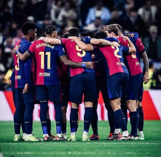 8分之差！凌晨1点半巴萨追分大战：2人复出 目标11连杀对手