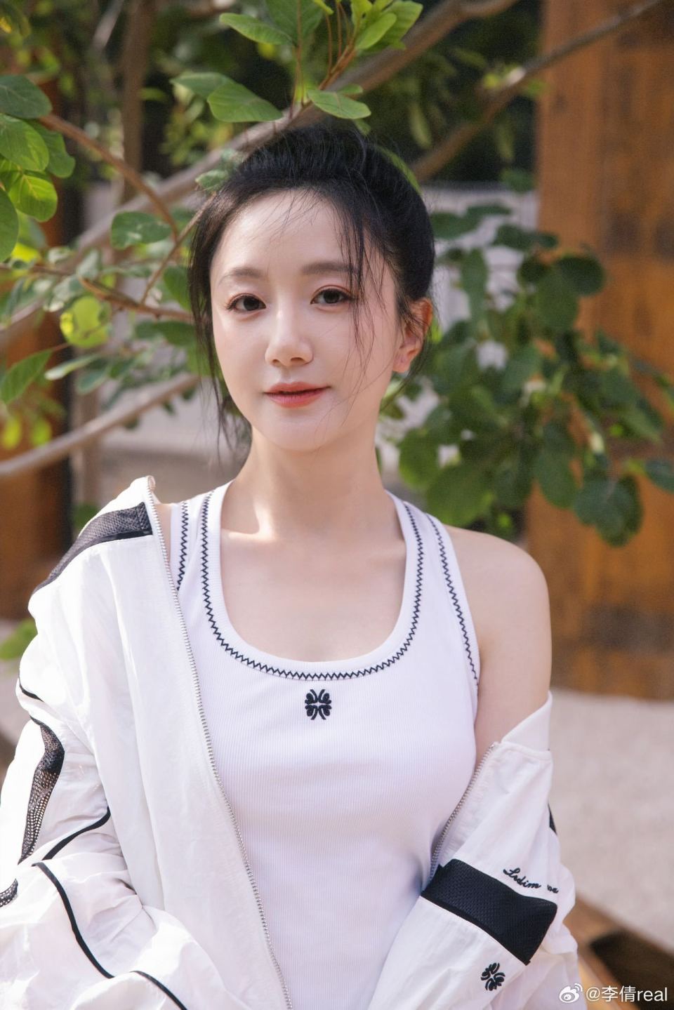 逍遥》出现8位美女颜值超高，谭松韵但凡拉胯点都压不住7位女配-腾讯新闻