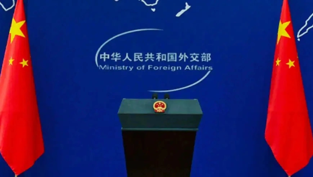 中方宣布对菲律宾国防部长特奥多罗及其亲属实施制裁