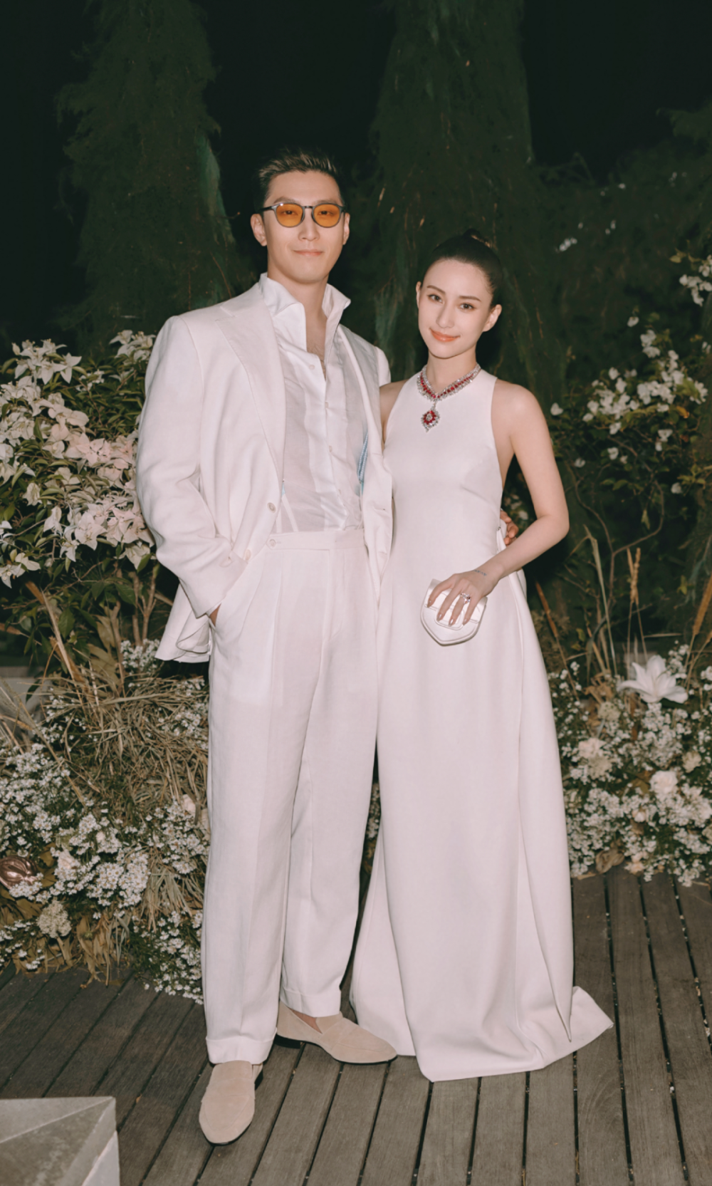何超莲和窦骁5000万的婚礼刷屏,赌王家的秘密再也藏不住了!_腾讯新闻