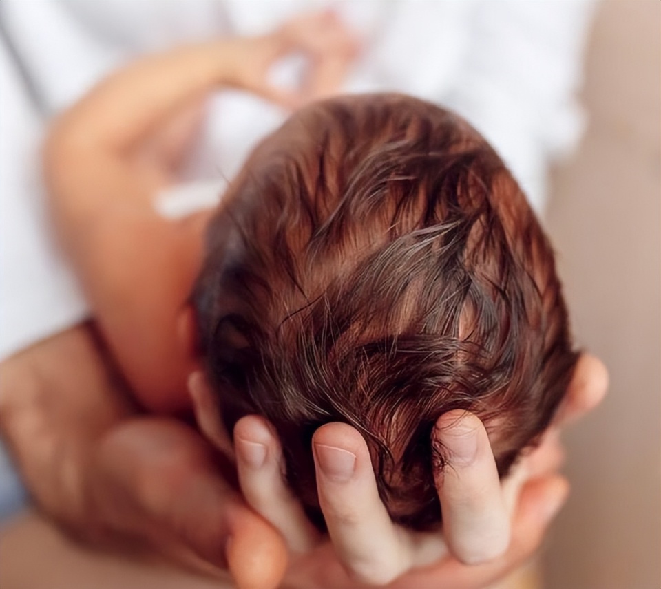 宝宝头小和智力有关吗？具备4个特征的孩子，健康又聪明-腾讯新闻