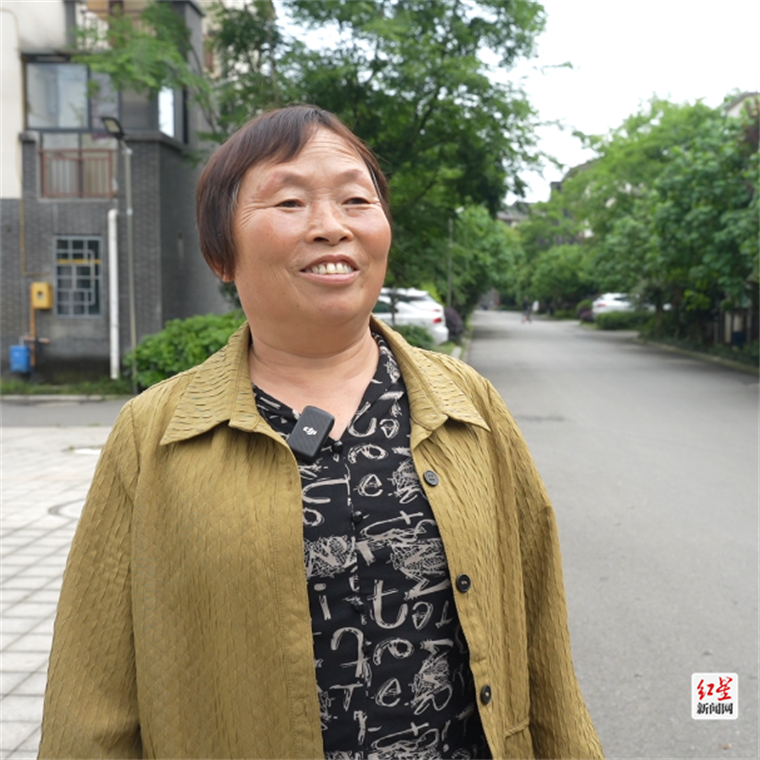 蒲江县大塘镇五里村村民 黄方莲唐书记一开始做电商的时候,我们村民