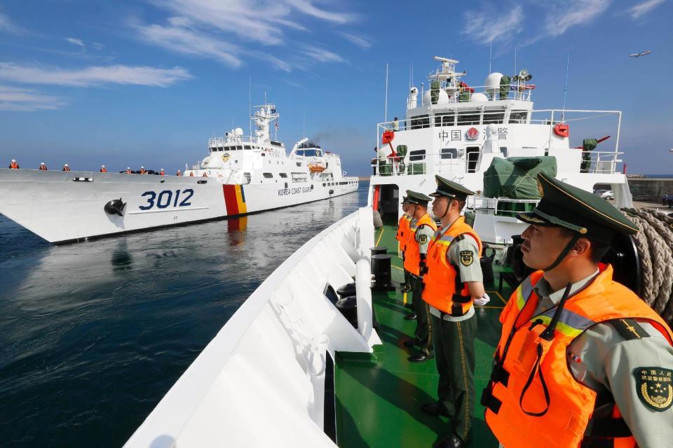 海警装备“航母”，技术上真有可行性？中国造船已有参考答案-腾讯新闻