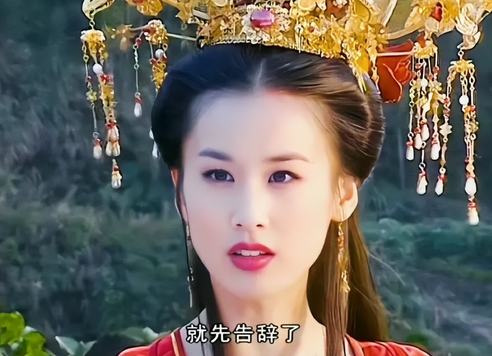 全程瞪眼,合不上嘴,40岁黄圣依出手,把"演技炸裂"玩出新花样