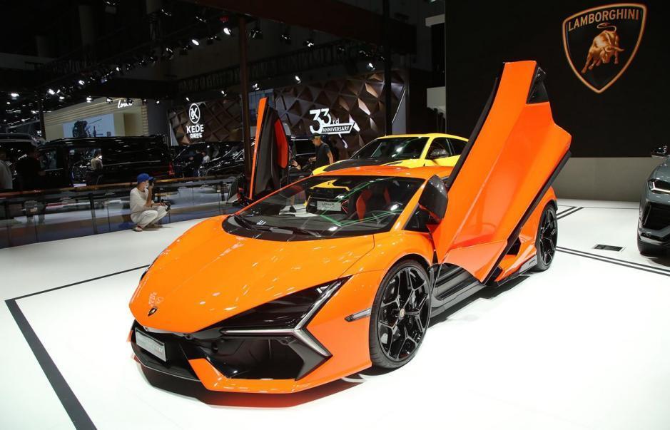 当兰博基尼的v12配上电机25秒破百600多万的价格还算贵吗