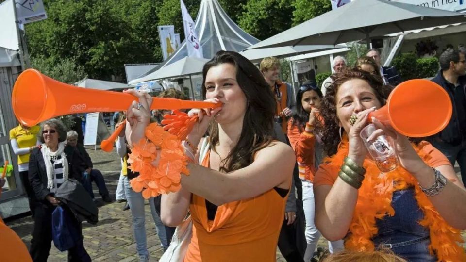 【荷兰】欧洲足球即将开打,荷兰这一轮橙色疯狂慢热