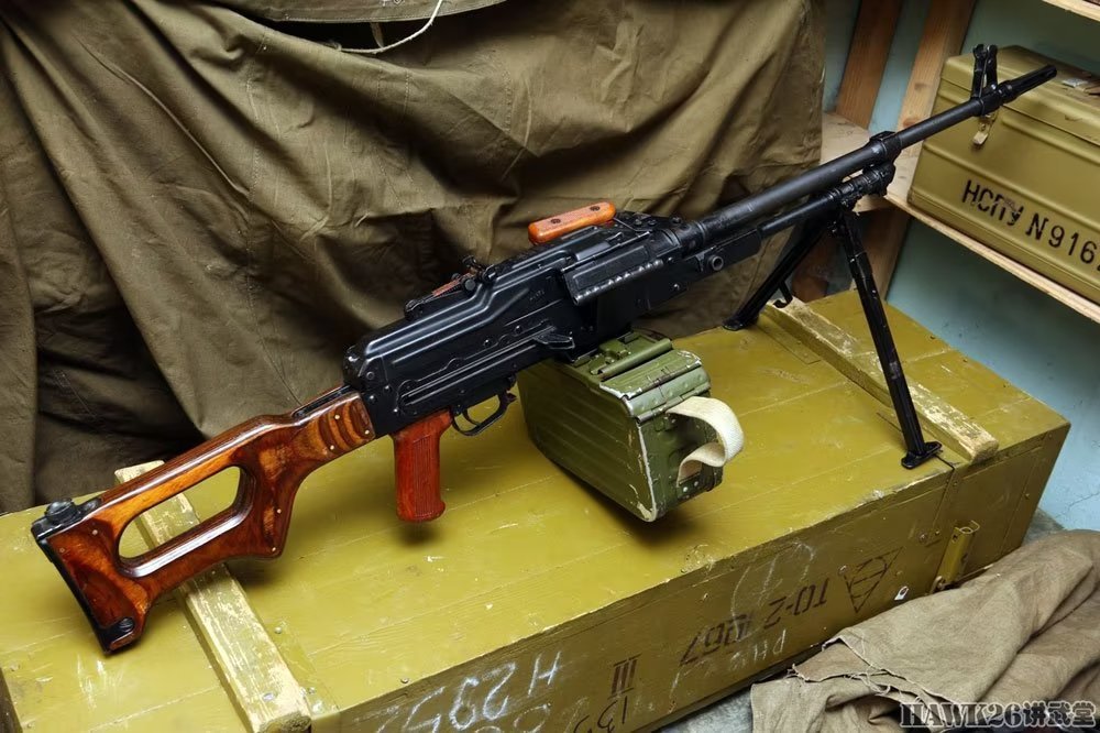 评论:俄罗斯军事博主评价各国中口径通用机枪 pkm为何能当第一?