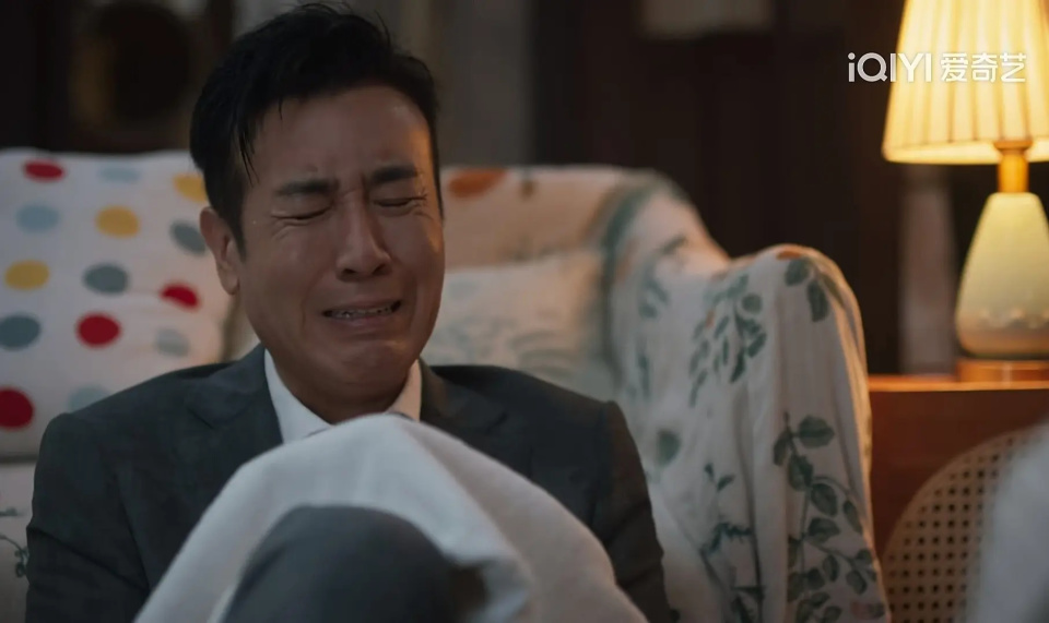 《城中之城》于和伟这段可以封神的哭戏,被女搭档毁了一半